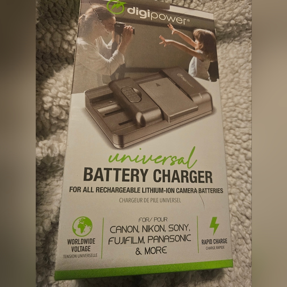 Universal Battery Charger - Gray